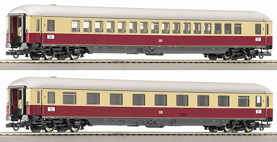 Set of 3 Passenger cars of TEE train &quot;Blower Enzian&quot;<br /><a href='images/pictures/Roco/64025.jpg' target='_blank'>Full size image</a>